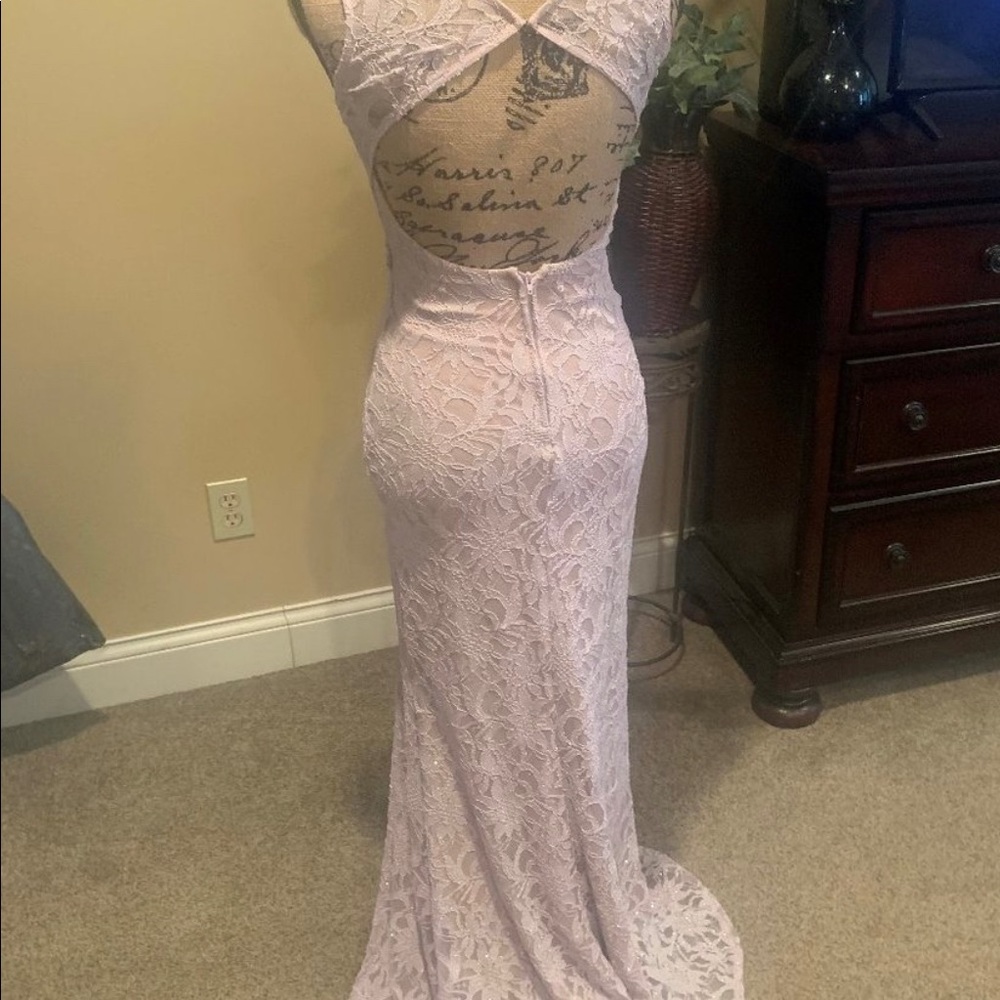 Beautiful soft pink gown.  Lots of Details!!! Sz 3 - Picture 5 of 6